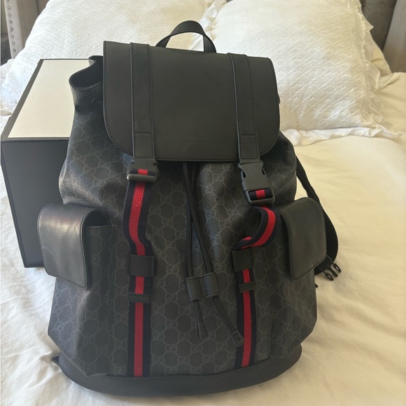 Gucci GG Supreme Backpack Black Red Stripes - 100% Authentic. - Picture 4 of 13